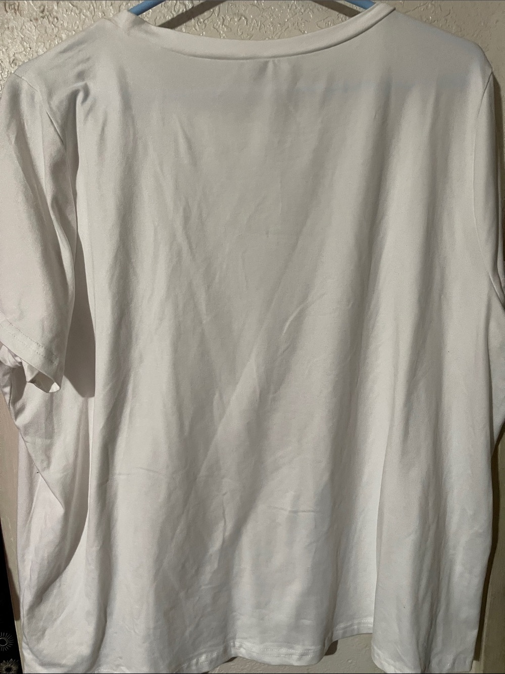 SHEIN White Tee with Red Hibiscus Print - Picture 3 of 3